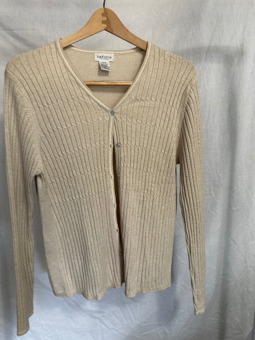 Van Heusen Ribbed Knit Cardigan Sweater – Women’s Medium – Beige/Cream Button Fr